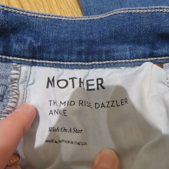 MOTHER The Mid Rise Dazzler Ankle Jeans in Wish On A Star - Size 25 - Picture 16 of 16